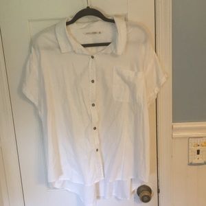 *NWOT* Vanilla Star Short Sleeve Button-Up Top